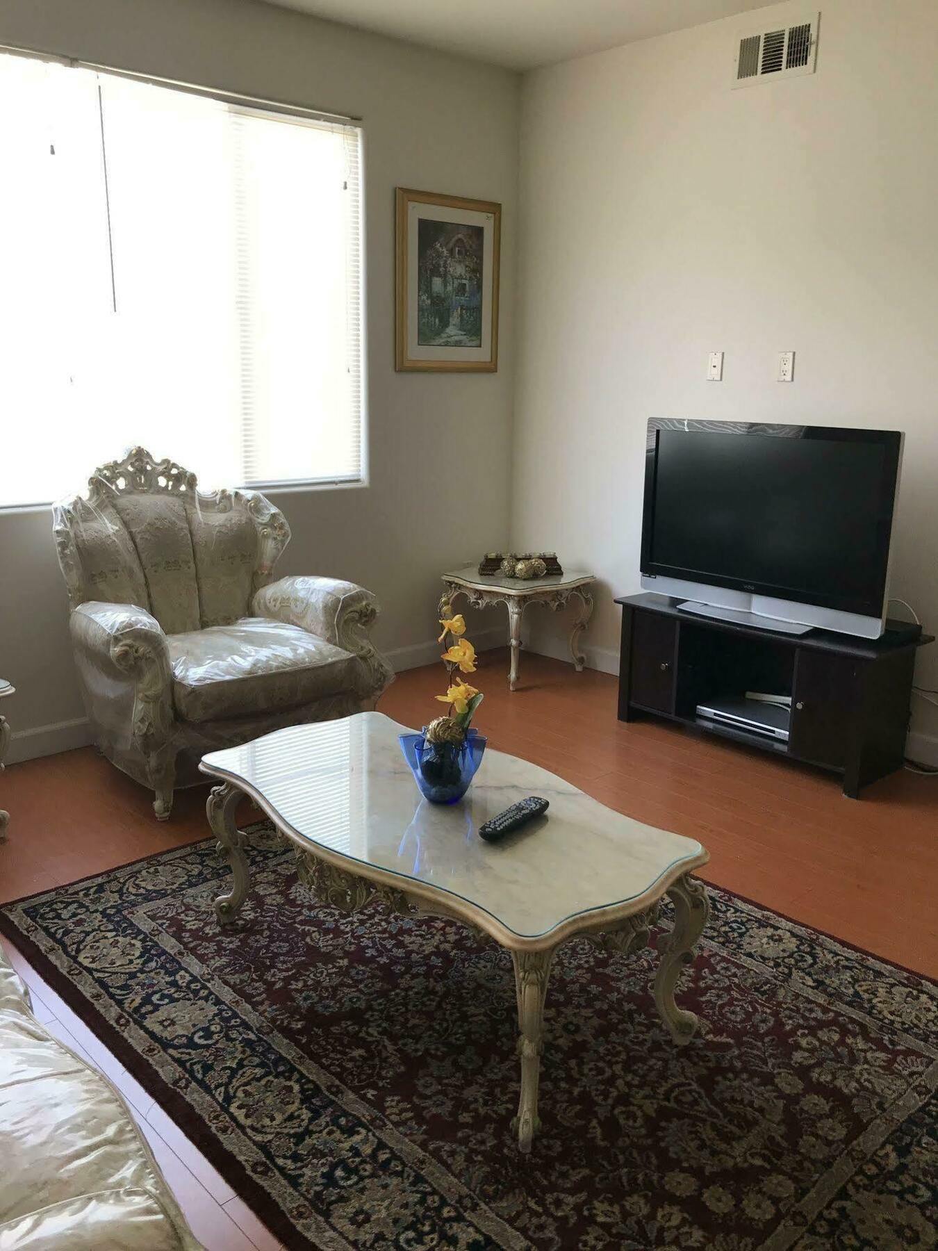 Fully Furnished Apartment In La Close To Beverly Hills Беверли-Хиллз Экстерьер фото